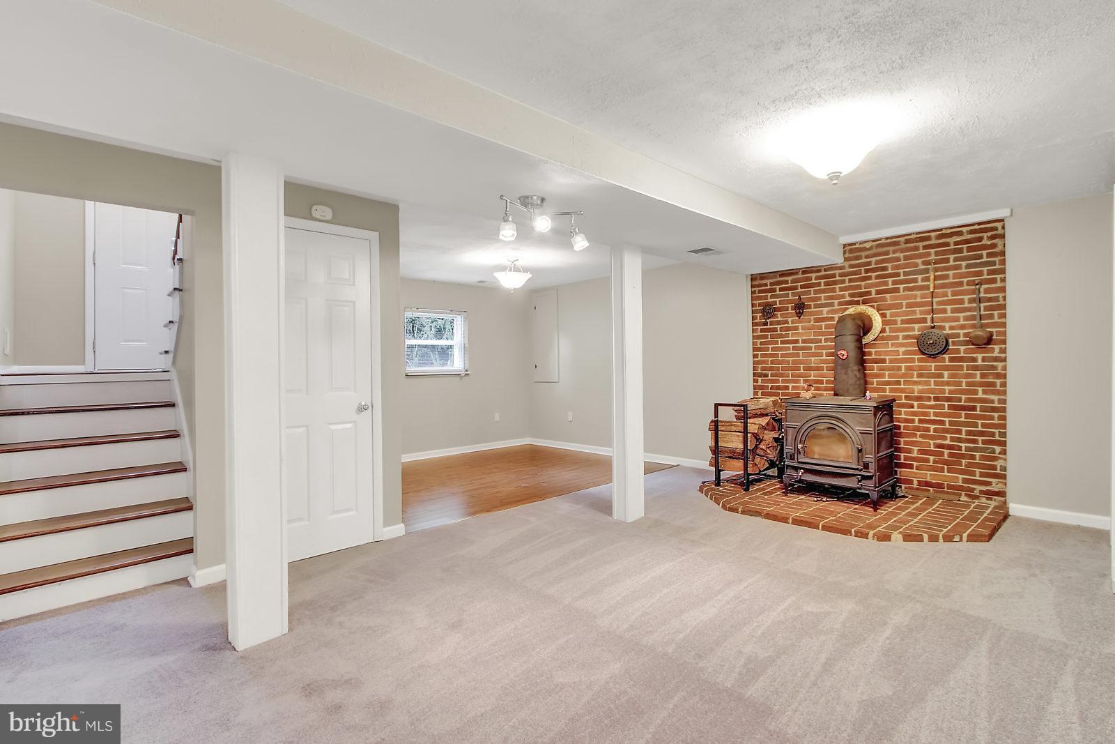 3413 Augusta Road Manchester, MD 21102 - Photo 15 of 25 Family Room