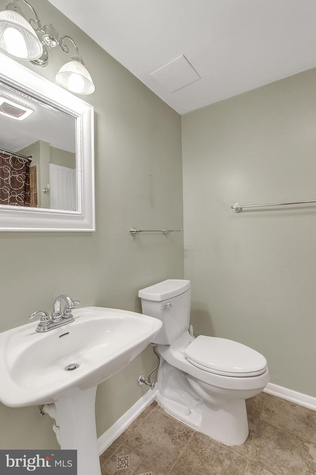 3413 Augusta Road Manchester, MD 21102 - Photo 18 of 25 Bath
