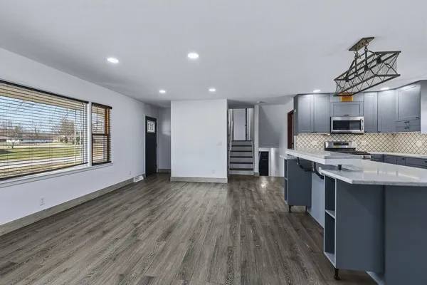 $284,900 | 11622 27th Street West, Milan, IL 61264