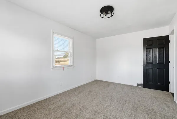 $284,900 | 11622 27th Street West, Milan, IL 61264