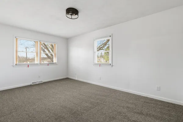 $284,900 | 11622 27th Street West, Milan, IL 61264