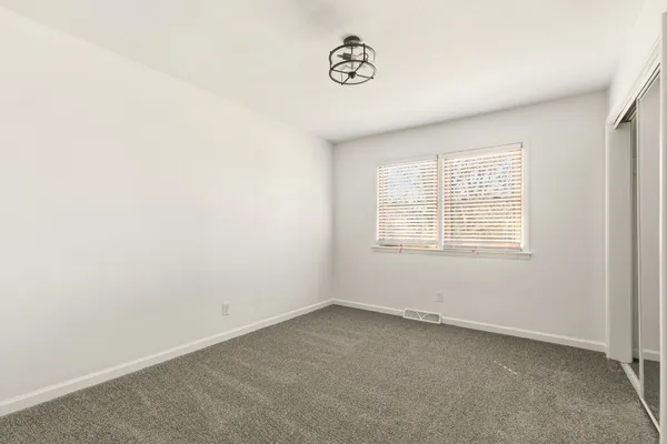 $284,900 | 11622 27th Street West, Milan, IL 61264