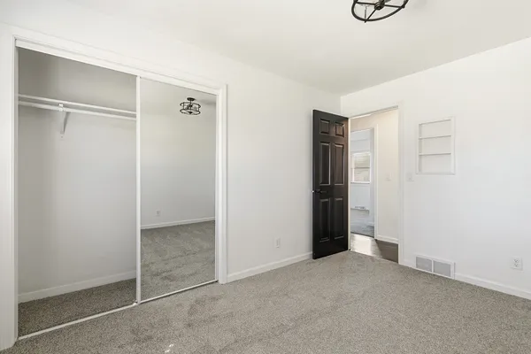 $284,900 | 11622 27th Street West, Milan, IL 61264