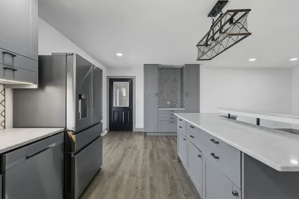 $284,900 | 11622 27th Street West, Milan, IL 61264