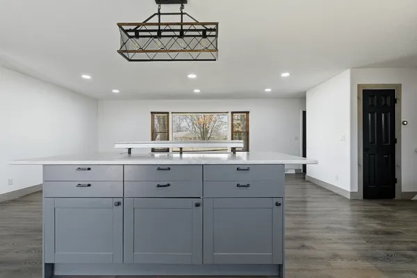 $284,900 | 11622 27th Street West, Milan, IL 61264