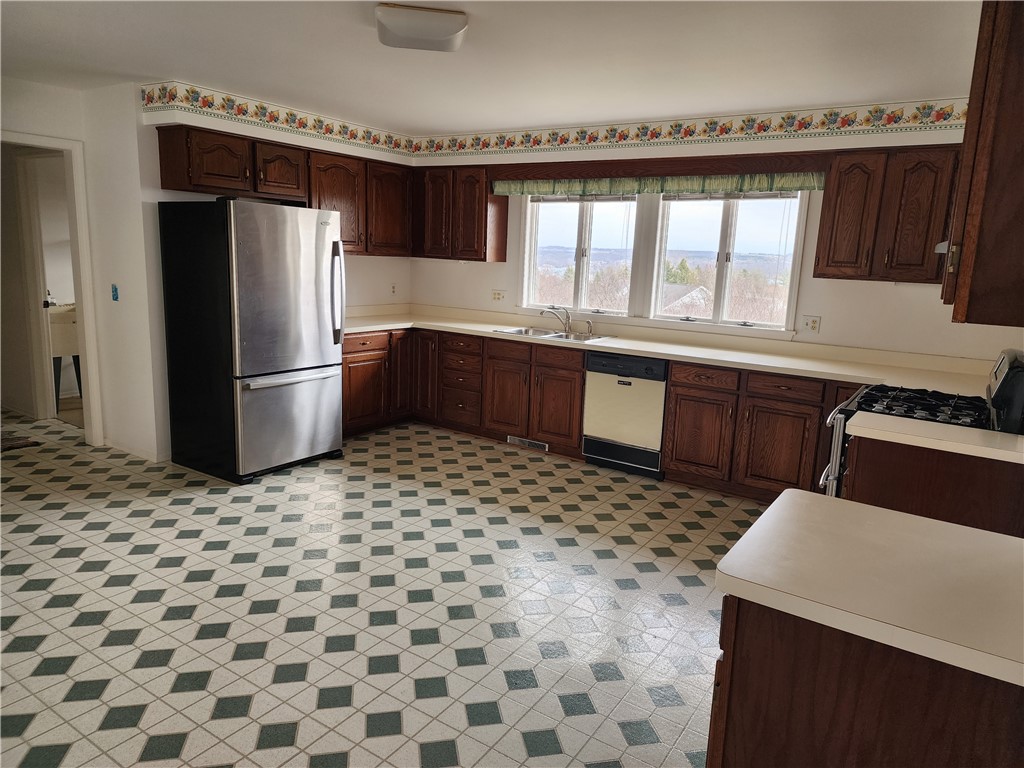 5073 Foster Road Canandaigua Town, NY 14424 - Photo 5 of 30