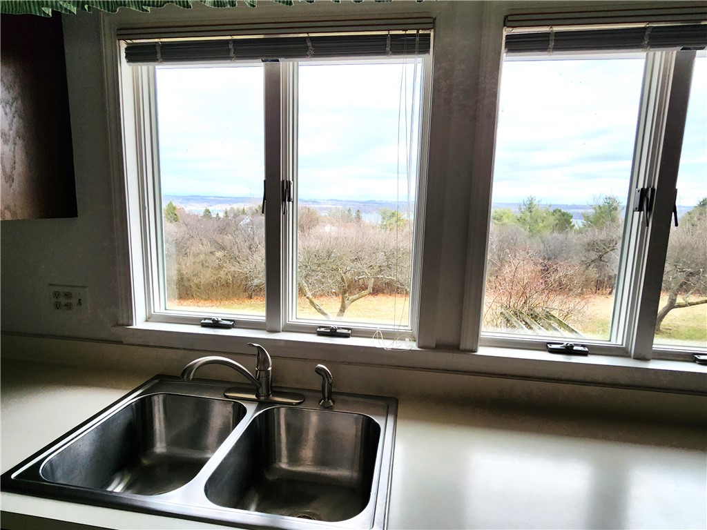 5073 Foster Road Canandaigua Town, NY 14424 - Photo 7 of 30