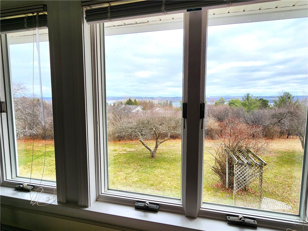 5073 Foster Road Canandaigua Town, NY 14424 - Photo 8 of 30