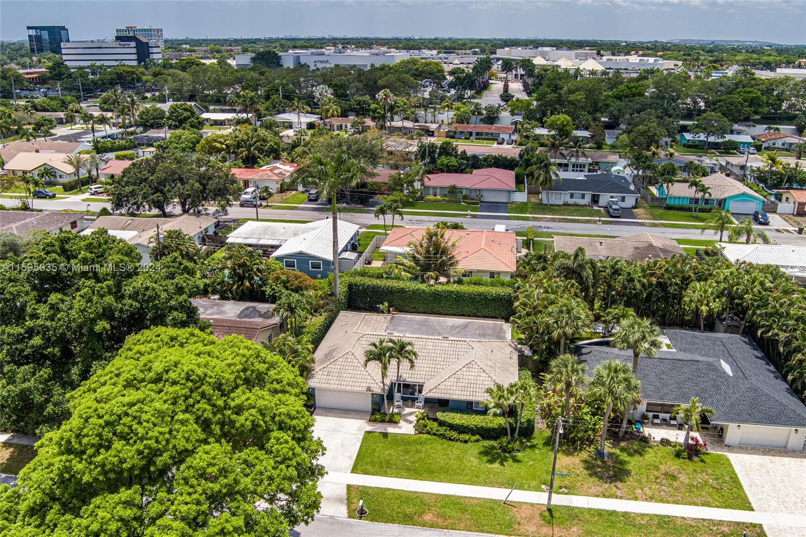 20 Burning Tree Lane Boca Raton, FL 33431 - Photo 49 of 64 an aerial view of residential houses with outdoor space and street view