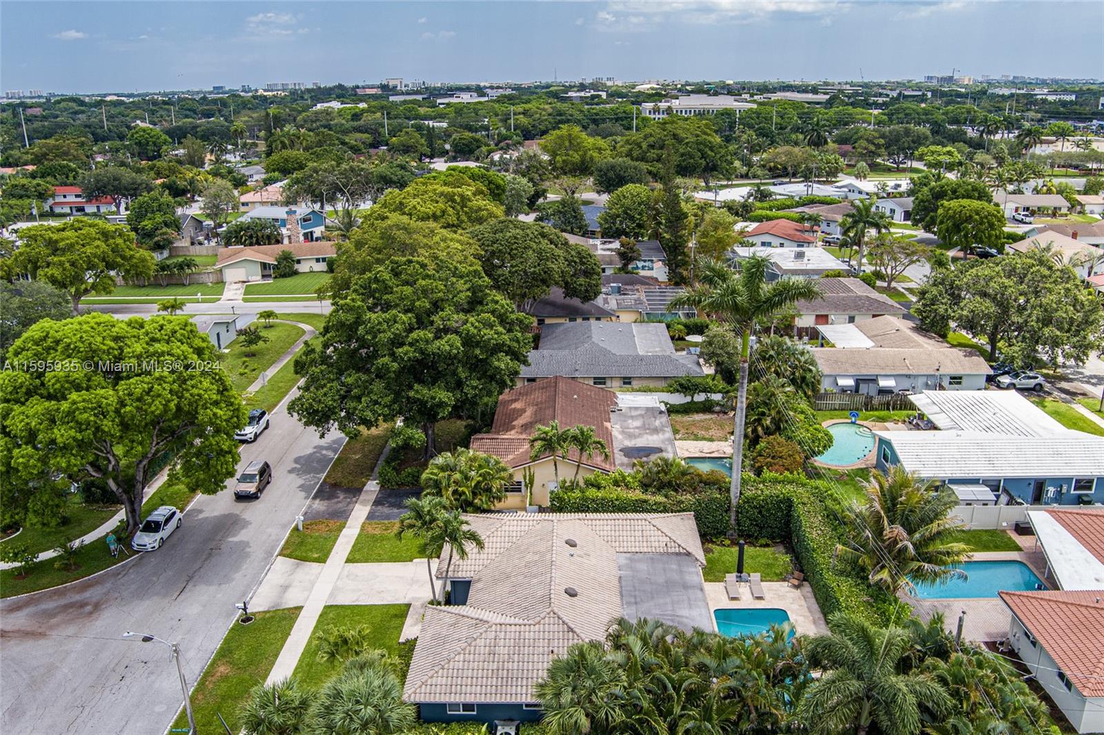 20 Burning Tree Lane Boca Raton, FL 33431 - Photo 61 of 64 an aerial view of multiple house