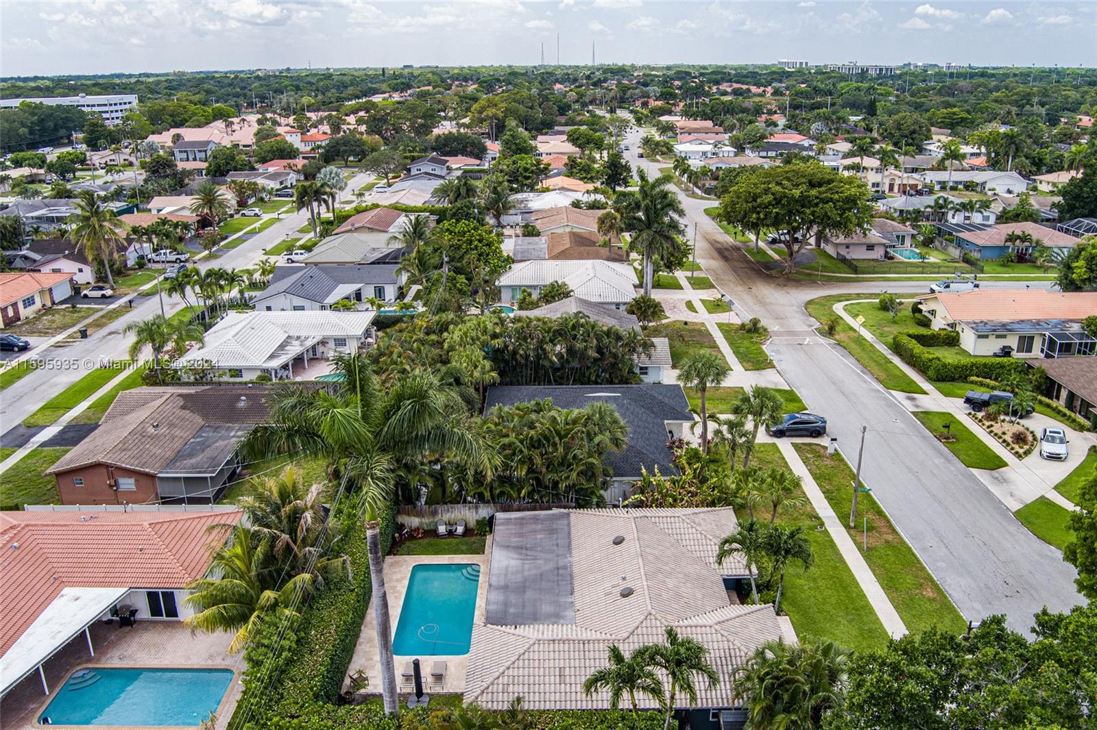20 Burning Tree Lane Boca Raton, FL 33431 - Photo 62 of 64 an aerial view of residential houses with outdoor space and river
