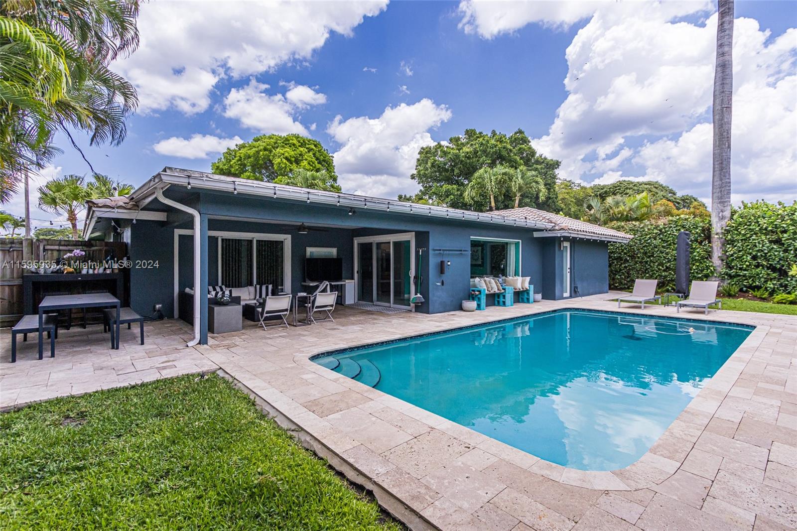 20 Burning Tree Lane Boca Raton, FL 33431 - Photo 8 of 64 a view of a house with swimming pool and sitting area