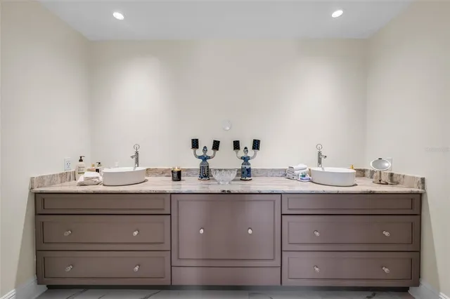 $2,545,000 | 1 Palm Ter. Terrace, Belleair, FL 33756