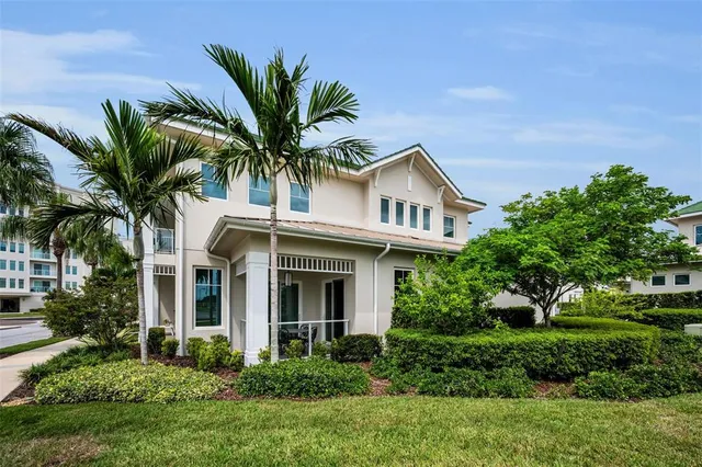 $2,545,000 | 1 Palm Ter. Terrace, Belleair, FL 33756