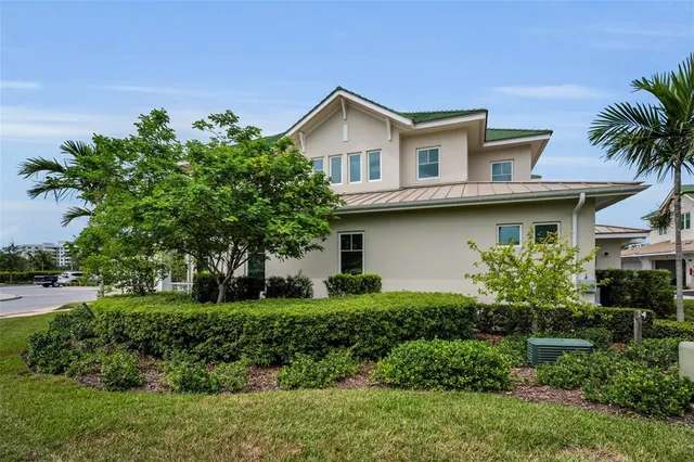 $2,545,000 | 1 Palm Ter. Terrace, Belleair, FL 33756