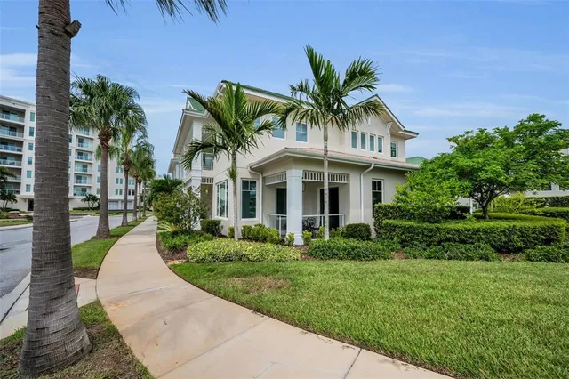 $2,545,000 | 1 Palm Ter. Terrace, Belleair, FL 33756