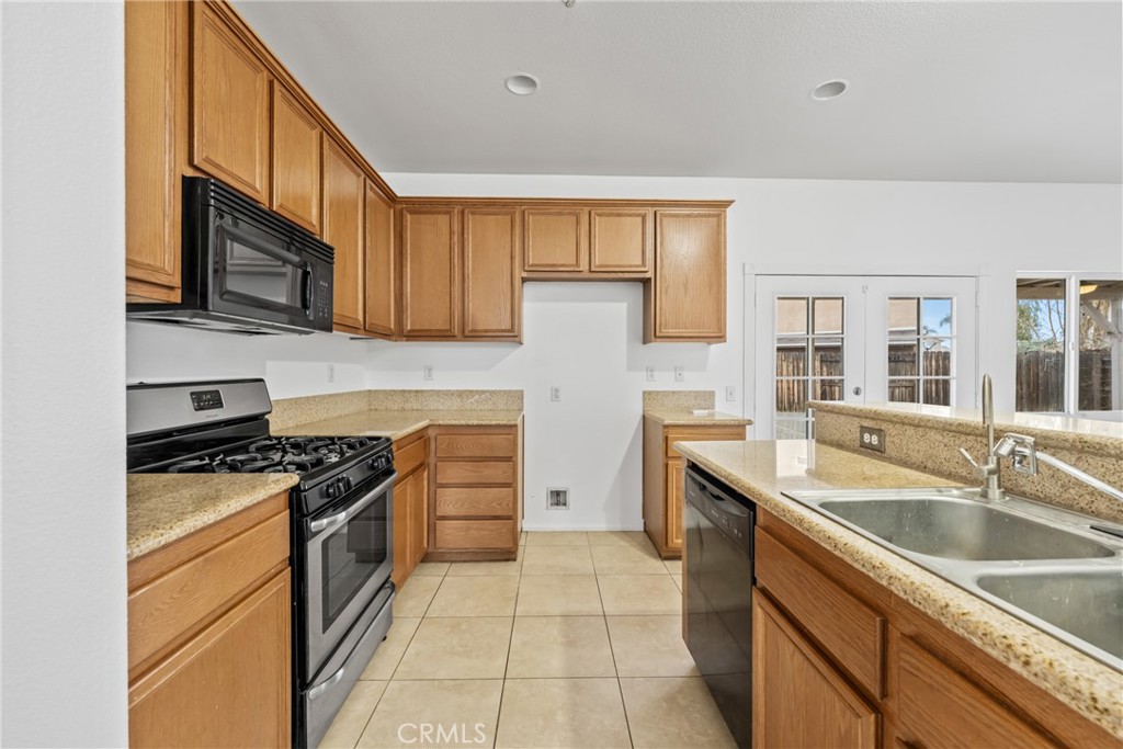 8751 Metta Circle Riverside, CA 92503 - Photo 16 of 44