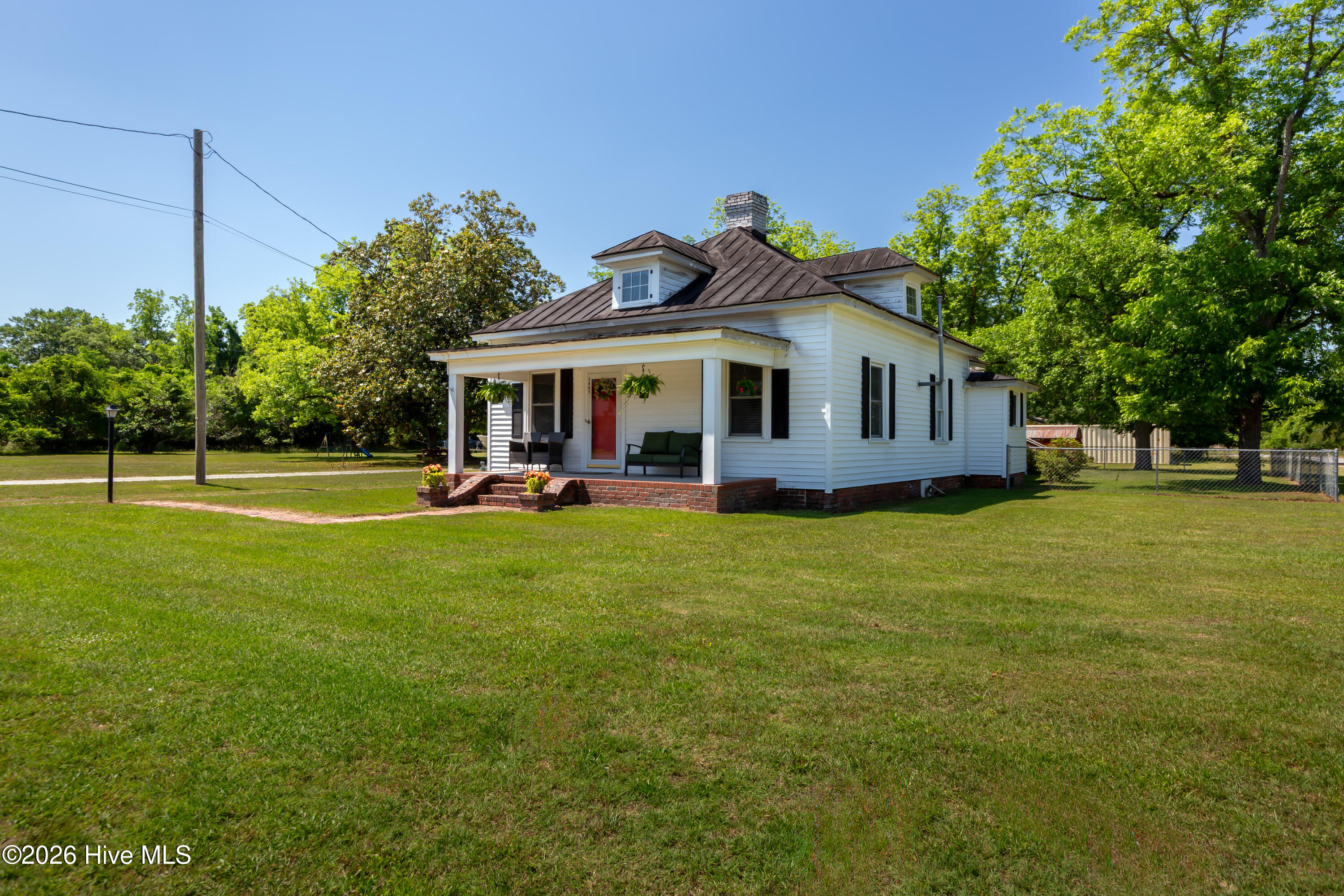 3405 Oaks Road New Bern, NC 28560 - Photo 2 of 48 20260518-Rock I (3423 of 1)