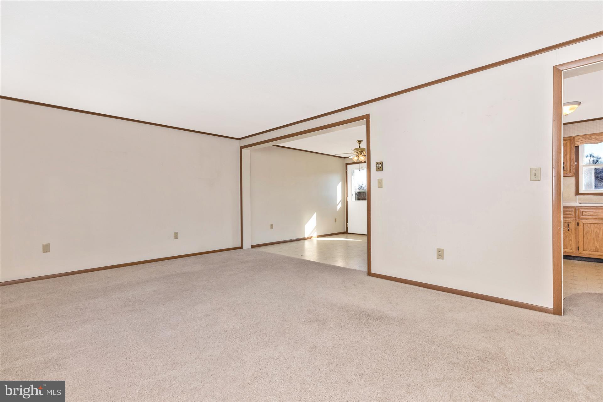 59 East Moser Road Thurmont, MD 21788 - Photo 6 of 30 Living Room