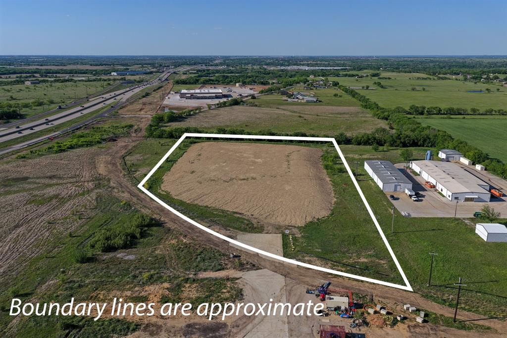 2824 Milam Road East Sanger, TX 76266 - Photo 5 of 27
