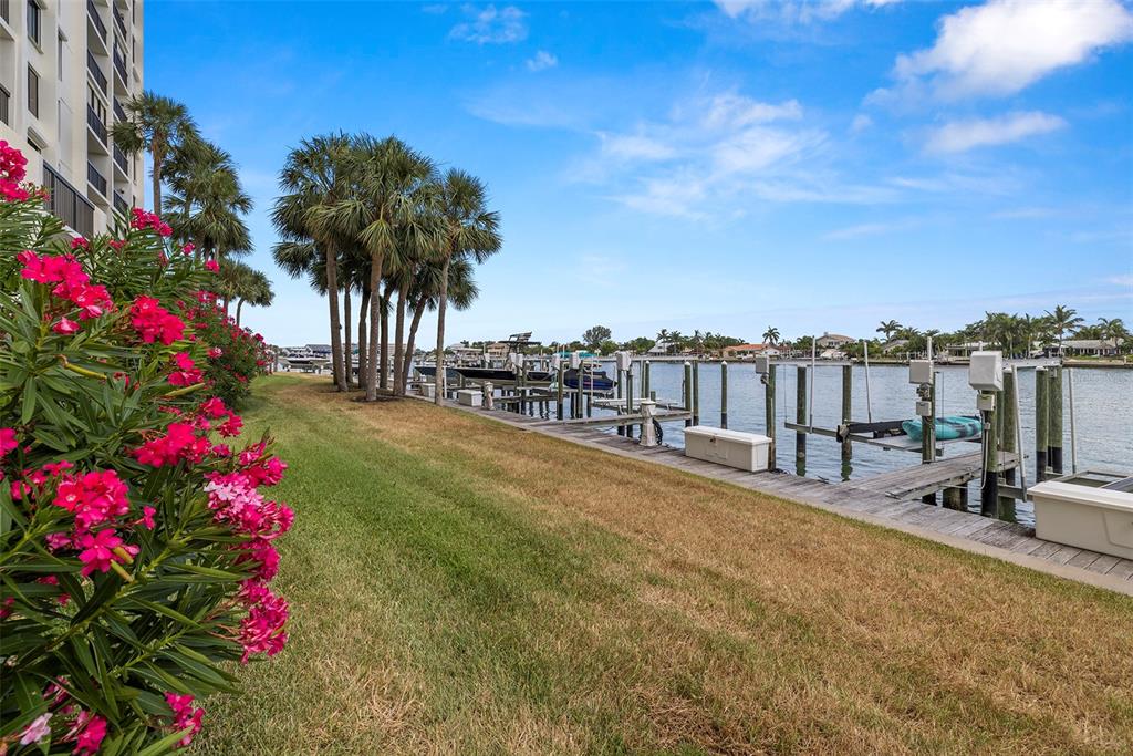 9425 Blind Pass Road, Unit 705 St. Pete Beach, FL 33706 - Photo 66 of 66 a view of a basket ball court