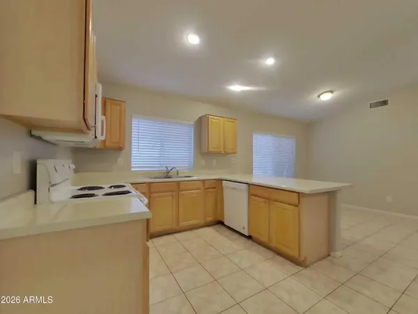 $1,919 | 18071 North 113th Avenue, Surprise, AZ 85378