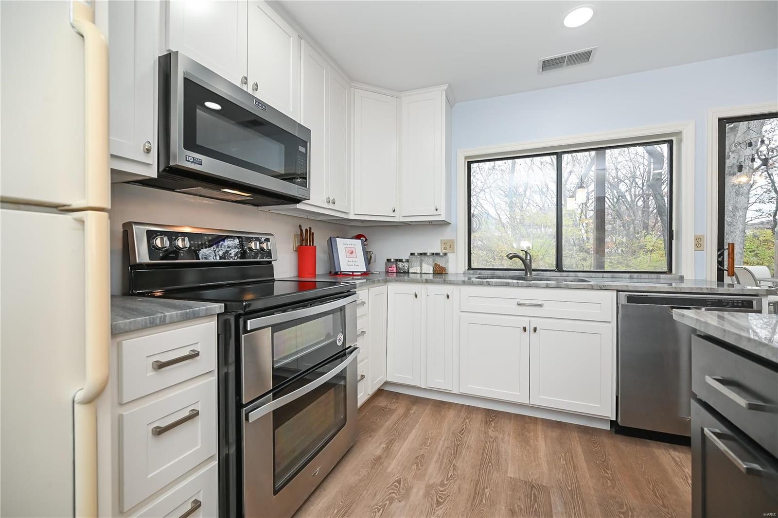 2629 Hampton Road St. Charles, MO 63303 - Photo 14 of 36 Gallery Image 14