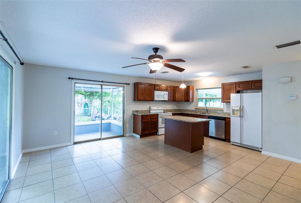 474 Spring Lane Ocala, FL 34472 - Photo 5 of 40