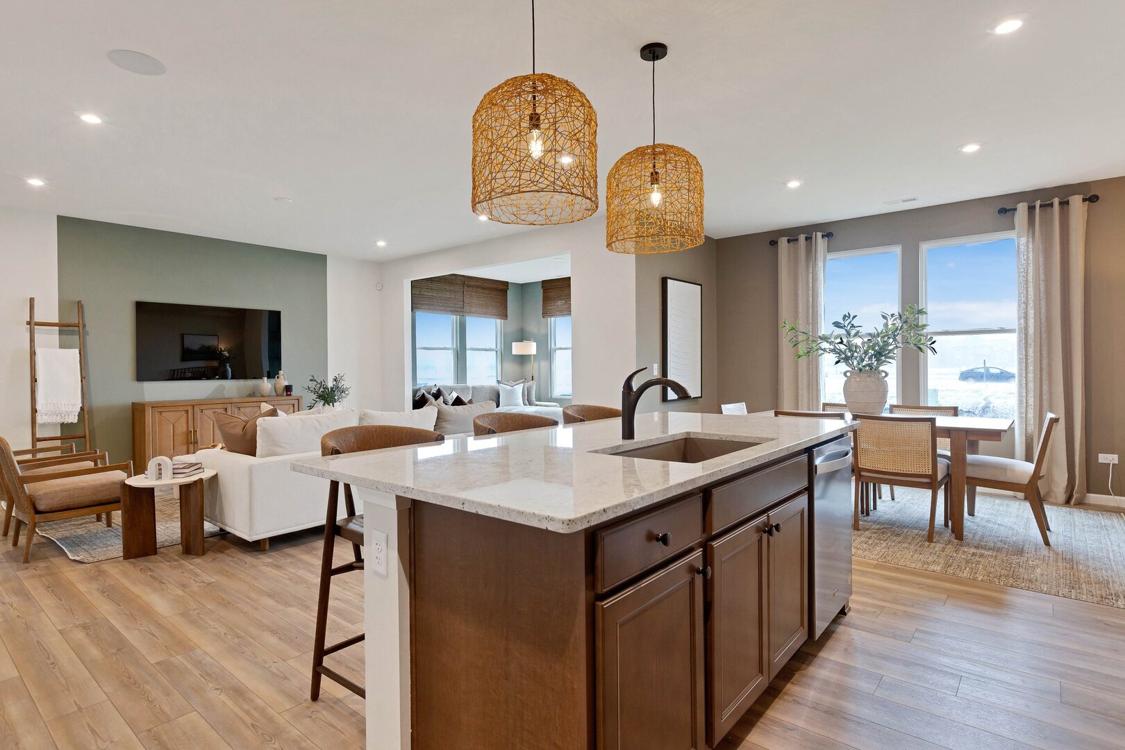 2316 Spur Road Naperville, IL 60564 - Photo 5 of 14 Gallery Image 5