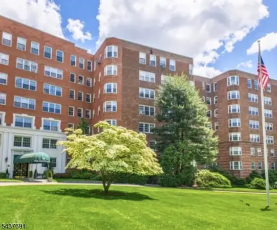 $260,000 | 10 Crestmont Road, Unit 4H, Montclair, NJ 07042