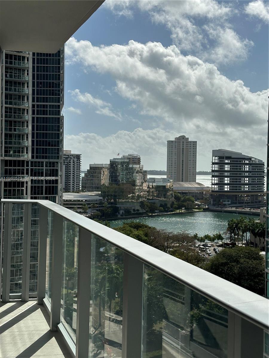 77 Southeast 5th Street, Unit 1514 Miami, FL 33131 - Photo 2 of 16 a balcony with city view