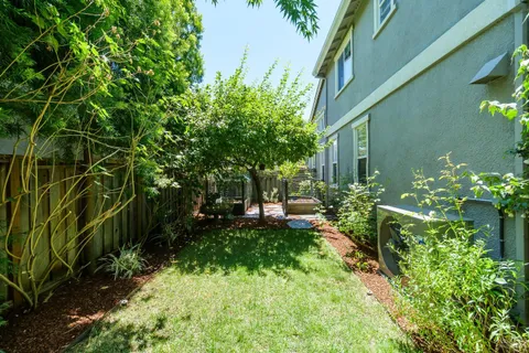 $1,290,000 | 68 Pinheiro Circle, Novato, CA 94945