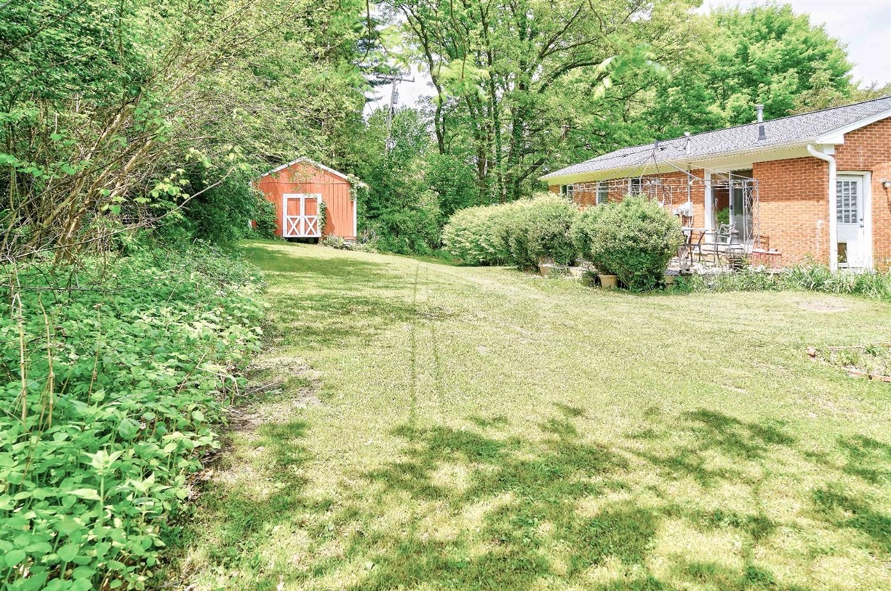 8235 North Territorial Road Dexter, MI 48130 - Photo 4 of 59