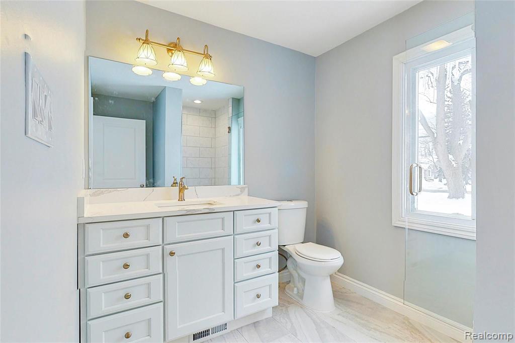 18244 Beverly Road Beverly Hills, MI 48025 - Photo 24 of 30