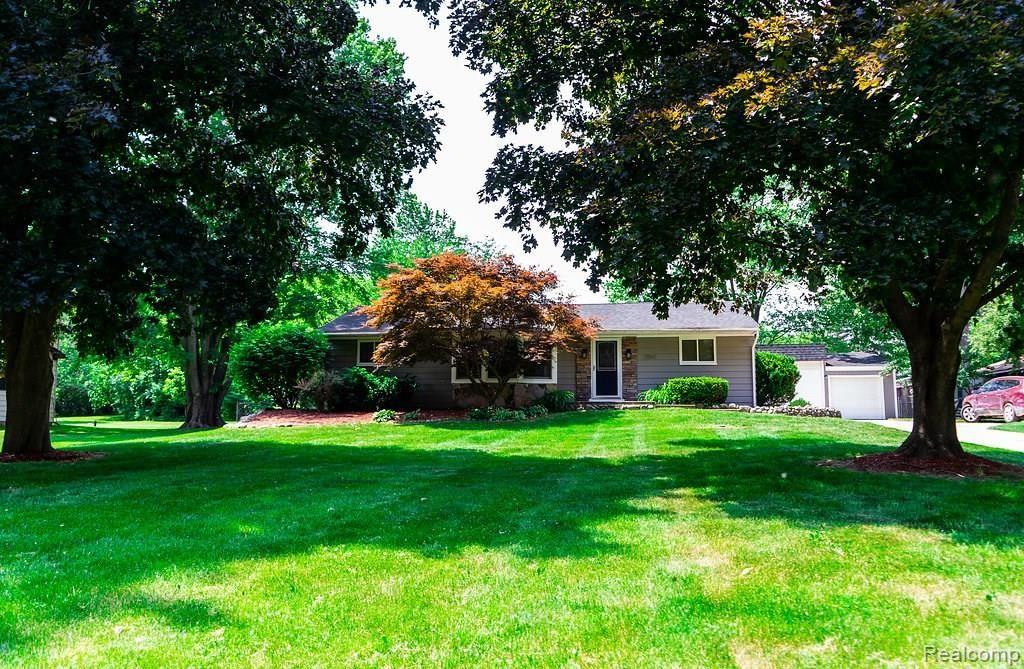 2860 Devondale Road Rochester Hills, MI 48309 - Photo 2 of 33
