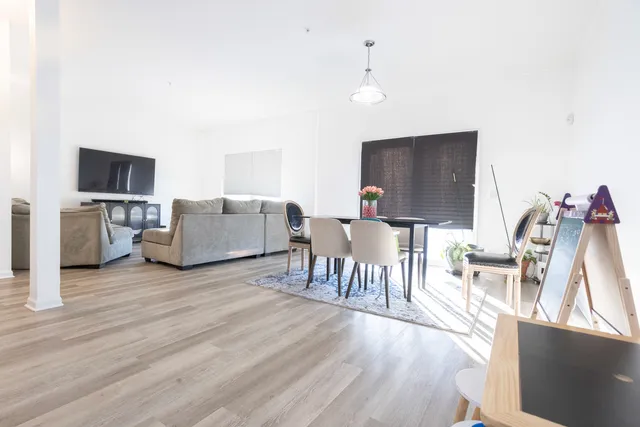 $345,000 | 1010 Regent Drive, Matteson, IL 60443