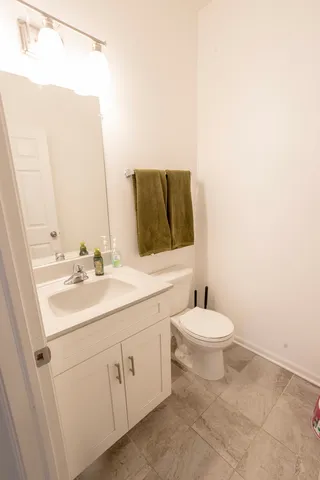 $345,000 | 1010 Regent Drive, Matteson, IL 60443