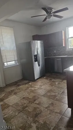 a view of empty room with window