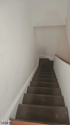 $2,700 | 549 Avenue A, Bayonne, NJ 07002