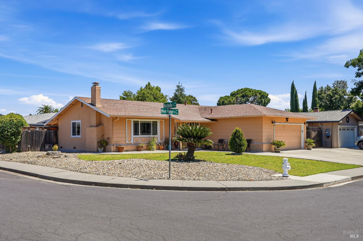 773 Blue Ridge Lane Vacaville, CA 95688 - Photo 3 of 44 a front view of a house with a yard