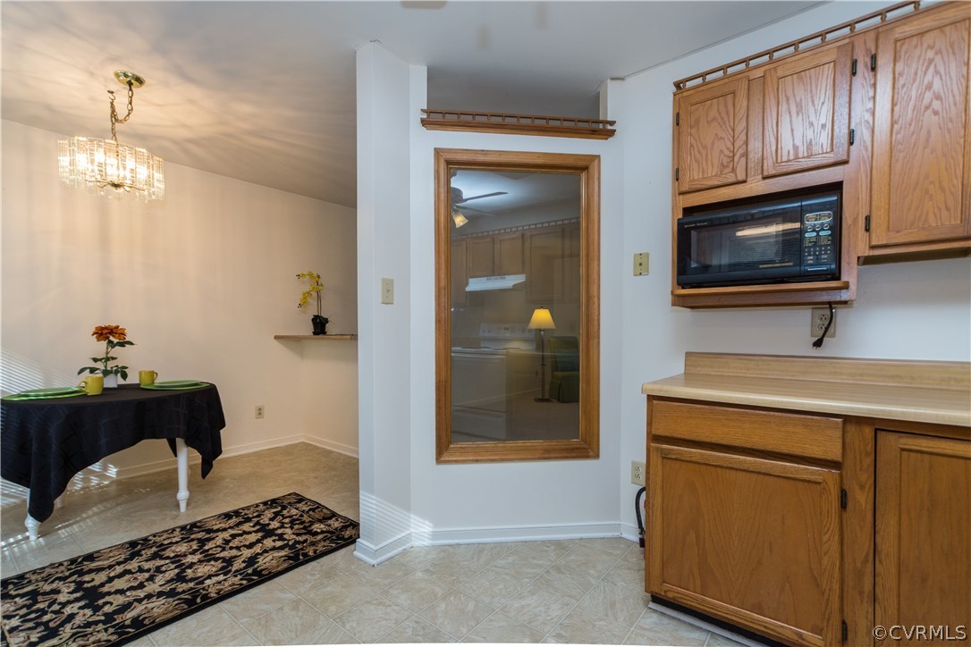 16500 Courtney Road Hanover, VA 23069 - Photo 8 of 24 Kitchen - Dining Area