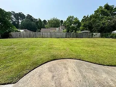 $2,300 | 203 North Lake Drive, Brunswick, GA 31525