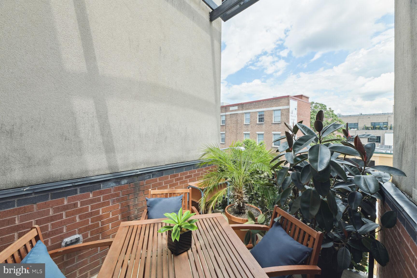 2426 Ontario Road Northwest, Unit 304 Washington, DC 20009 - Photo 25 of 43