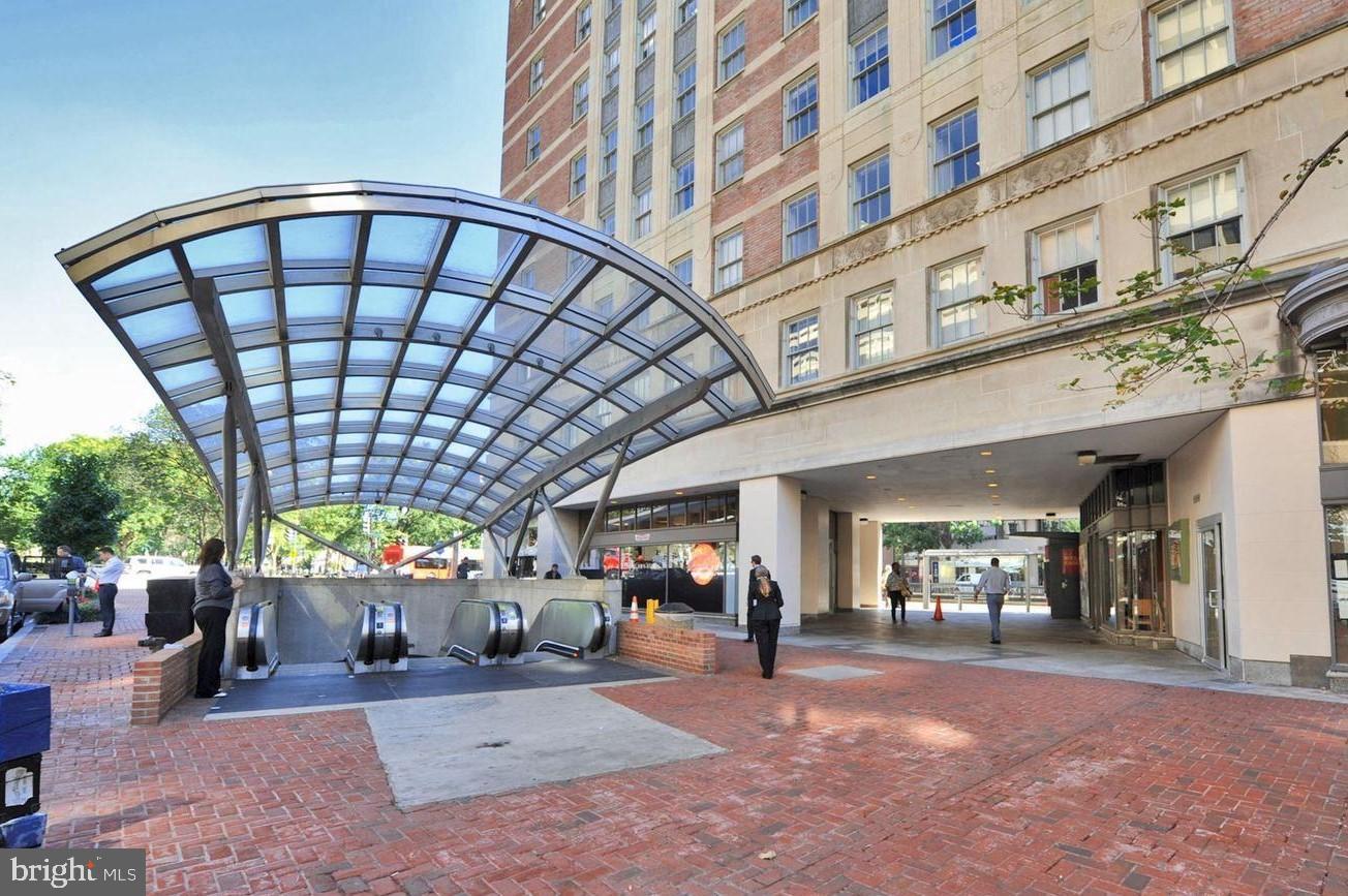 2426 Ontario Road Northwest, Unit 304 Washington, DC 20009 - Photo 38 of 43