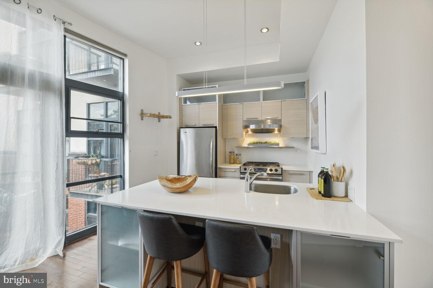 2426 Ontario Road Northwest, Unit 304 Washington, DC 20009 - Photo 9 of 43 Gourmet Kitchen