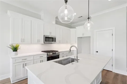 $409,000 | 72669 Robindale Drive, Covington, LA 70435