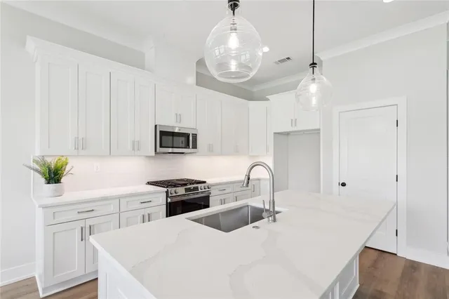 $409,000 | 72669 Robindale Drive, Covington, LA 70435