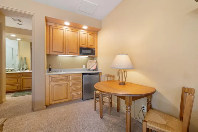 $1,950,000 | 396 Tomahawk Drive, Palm Desert, CA 92211