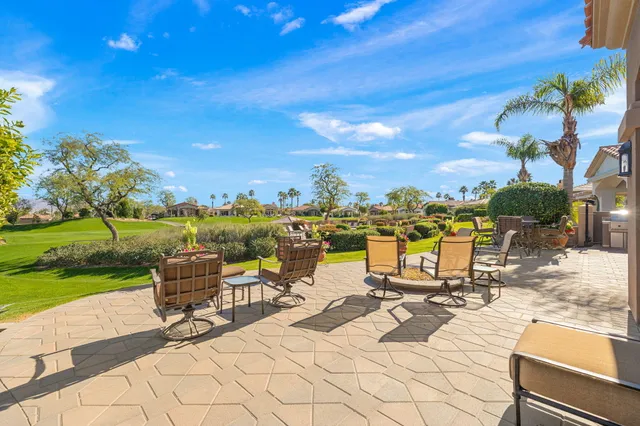 $1,950,000 | 396 Tomahawk Drive, Palm Desert, CA 92211