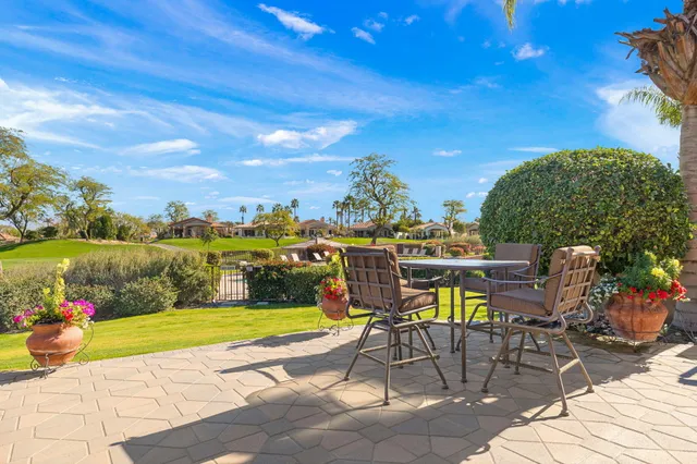 $1,950,000 | 396 Tomahawk Drive, Palm Desert, CA 92211